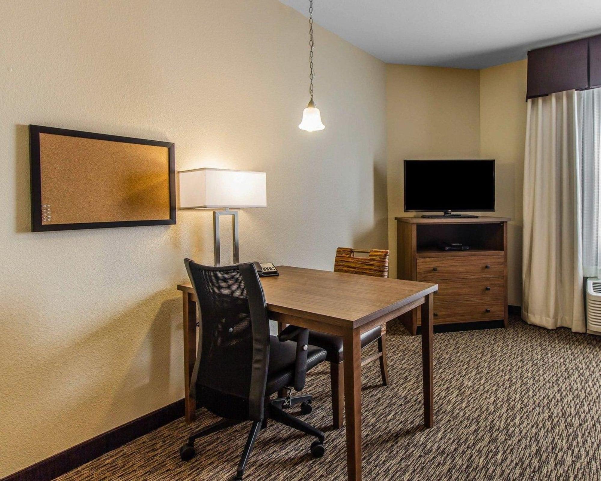 Mainstay Suites Watford City - Event Center Eksteriør billede