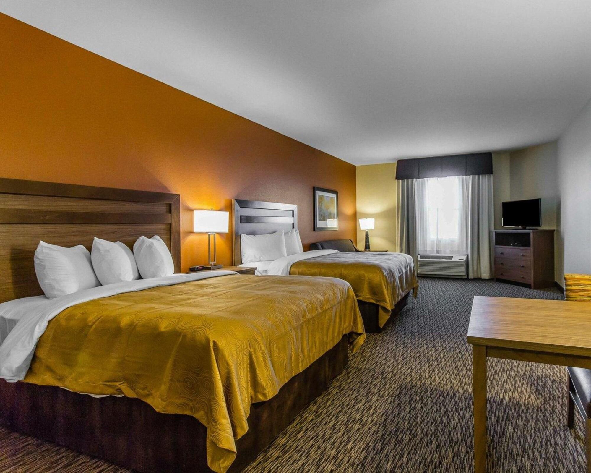 Mainstay Suites Watford City - Event Center Eksteriør billede
