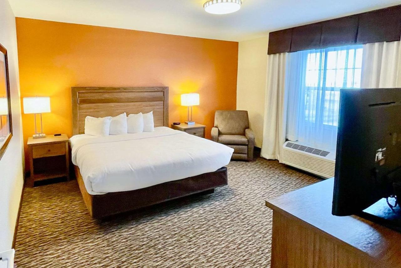 Mainstay Suites Watford City - Event Center Eksteriør billede