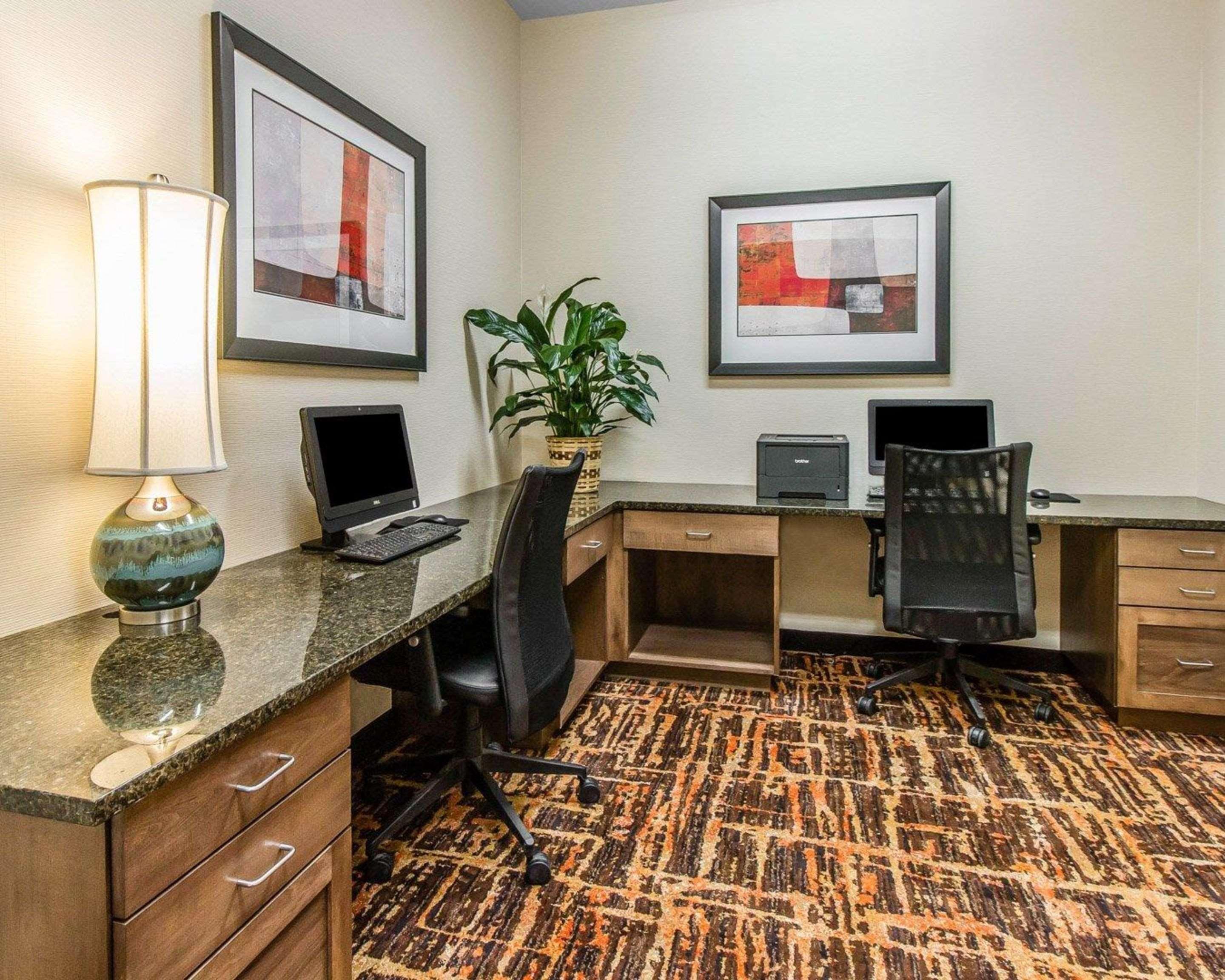 Mainstay Suites Watford City - Event Center Eksteriør billede