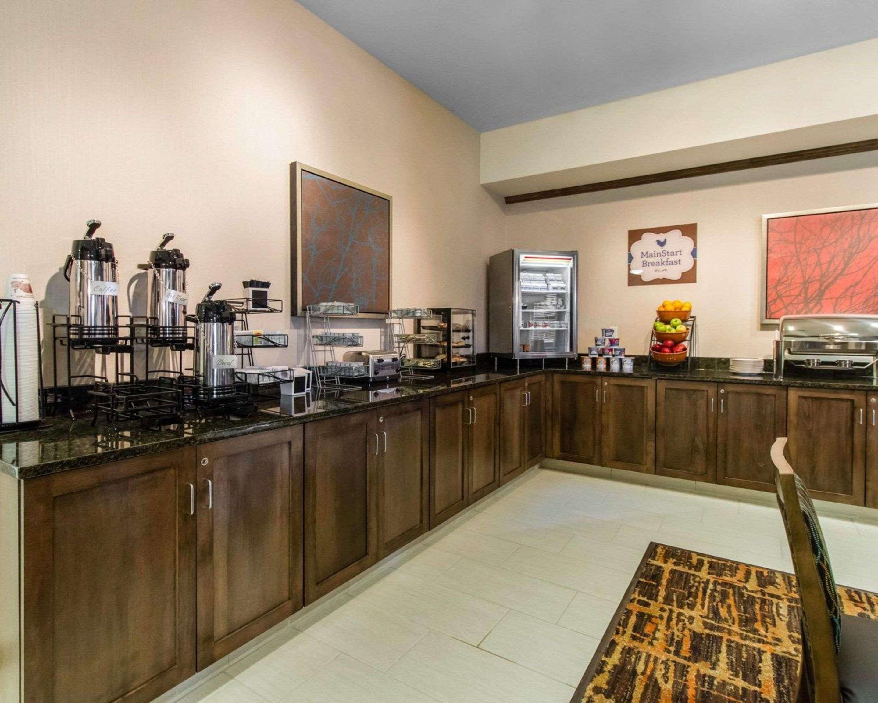 Mainstay Suites Watford City - Event Center Eksteriør billede