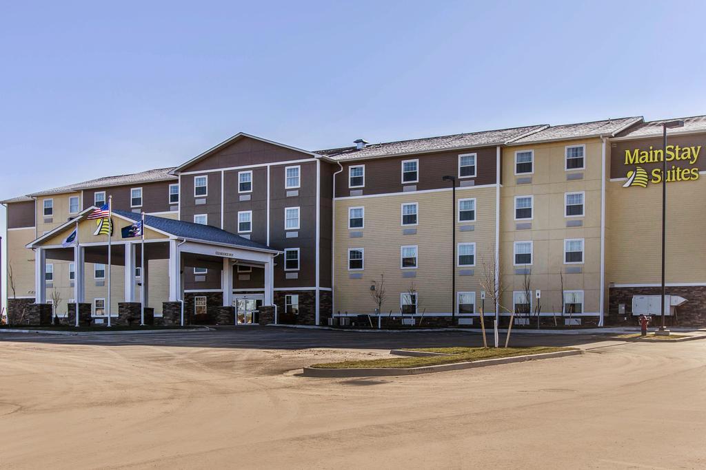 Mainstay Suites Watford City - Event Center Eksteriør billede