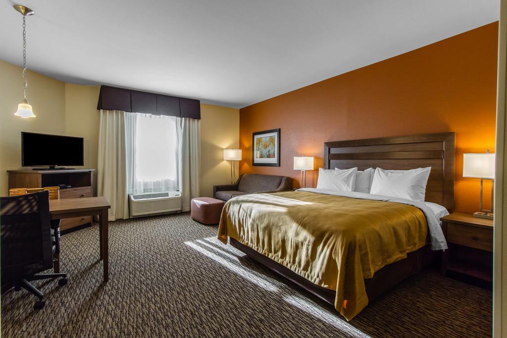 Mainstay Suites Watford City - Event Center Eksteriør billede