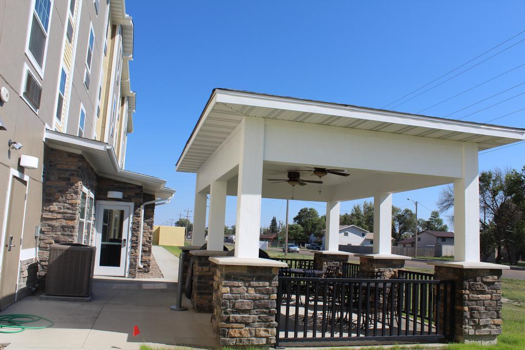 Mainstay Suites Watford City - Event Center Eksteriør billede